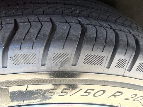 Used 2024 Cadillac Lyriq Sport AWD/4WD image 31