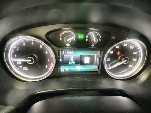 Used 2018 Buick Enclave Essence FWD image 15