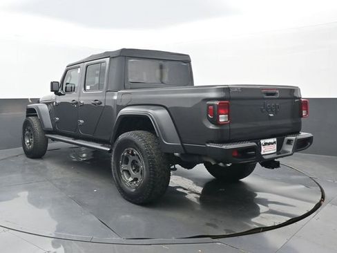 Used 2021 Jeep Gladiator Sport image 3