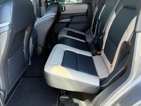 Used 2024 Ford Bronco Wildtrak image 41