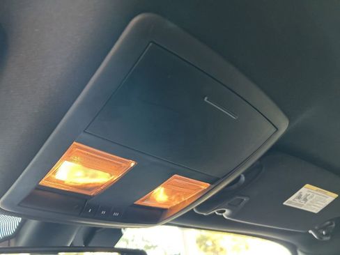 Used 2022 Dodge Challenger GT image 37