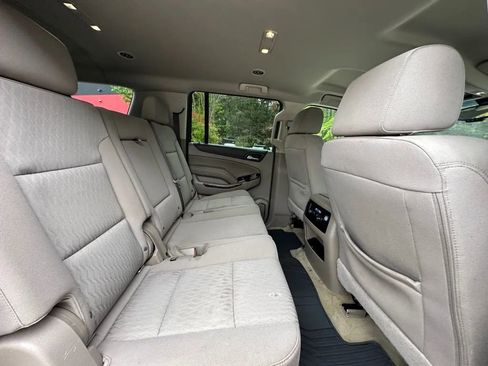 Used 2017 GMC Yukon XL SLE w/ SLE Value Package image 33