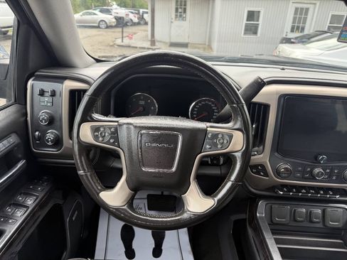 Used 2015 GMC Sierra 1500 Denali w/ Driver Alert Package AWD/4WD image 12
