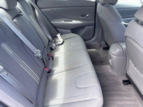 Used 2025 Hyundai Elantra SEL FWD image 13