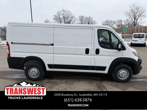 Used 2024 RAM ProMaster 2500 w/ Convenience Group image 16