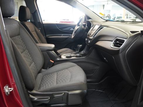 Used 2018 Chevrolet Equinox LT image 35
