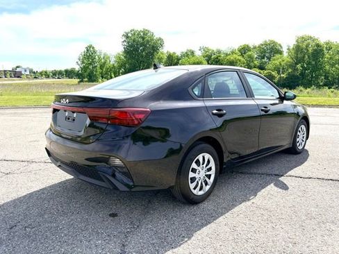 Used 2024 Kia Forte LX FWD image 5