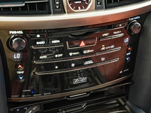 Certified 2021 Lexus LX 570 4WD w/ Luxury Package image 37