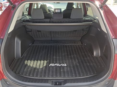 Used 2020 Toyota RAV4 XLE w/ Convenience Package image 31