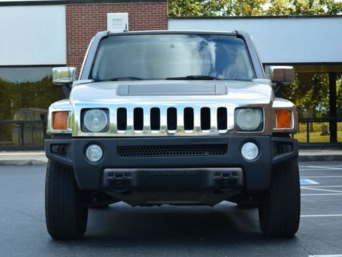 Used 2006 HUMMER H3 w/ Chrome Appearance Package AWD/4WD image 2