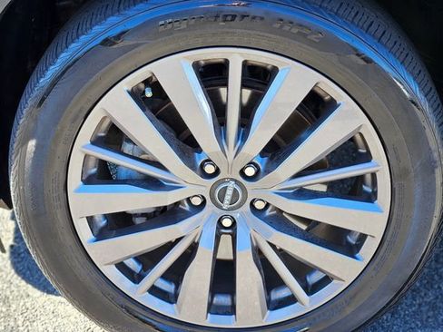 Certified 2024 Nissan Pathfinder SL w/ SL Premium Package image 10