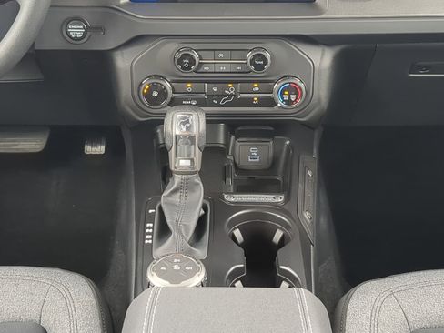 New 2025 Ford Bronco 4-Door AWD/4WD image 17
