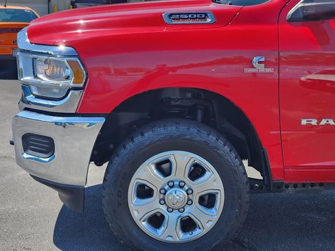 Used 2019 RAM 2500 Tradesman w/ Chrome Appearance Group AWD/4WD image 6