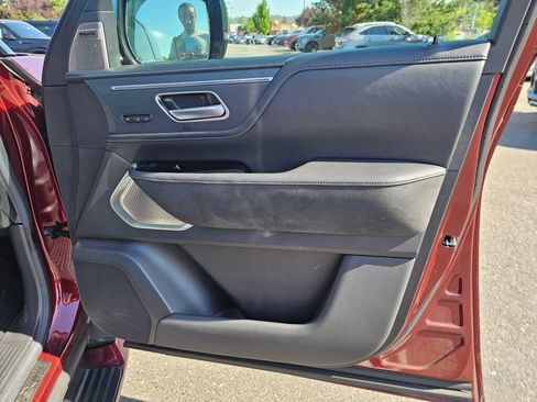 Used 2025 INFINITI QX80 Sensory w/ Premium Cargo Package AWD/4WD image 10