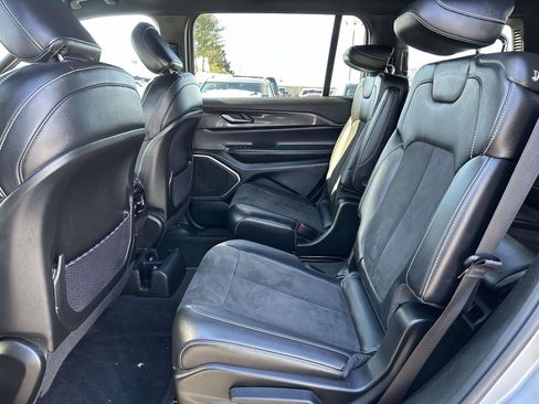 Used 2022 Jeep Grand Cherokee L Laredo image 23