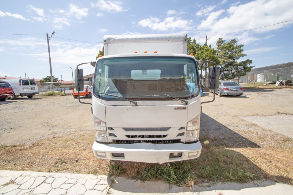 Used 2016 Isuzu NPR RWD image 3