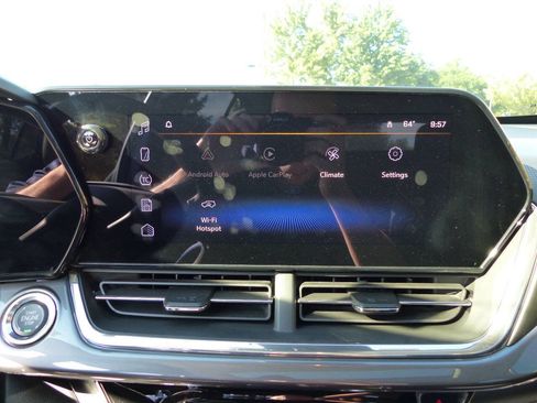 Used 2026 Chevrolet Trax ACTIV w/ Sunroof Package FWD image 30