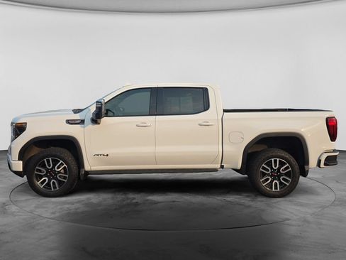 Used 2024 GMC Sierra 1500 AT4 w/ Technology Package AWD/4WD image 6