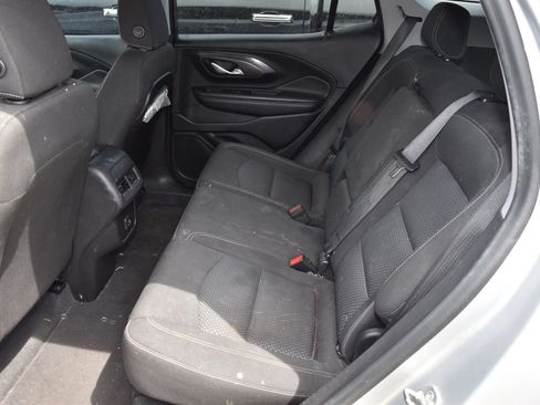 Used 2022 GMC Terrain SLE w/ Driver Convenience Package FWD image 10