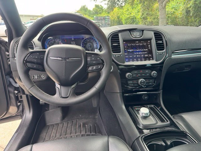 Used 2023 Chrysler 300 S w/ Comfort Group RWD image 13