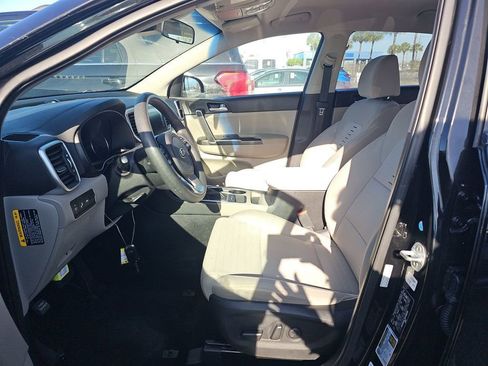 Used 2021 Kia Sportage LX w/ LX Fwd Popular Package image 7