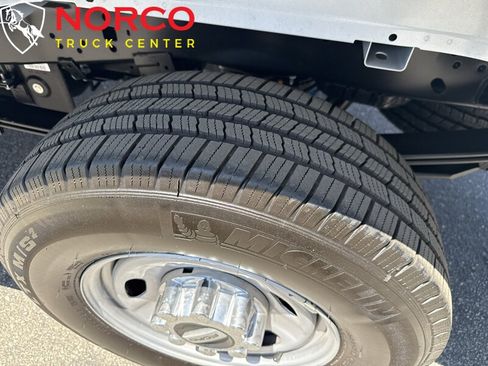 Used 2024 Ford F250 XL w/ XL Chrome Package RWD image 12