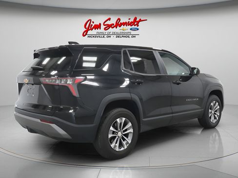 Used 2025 Chevrolet Equinox LT FWD image 6