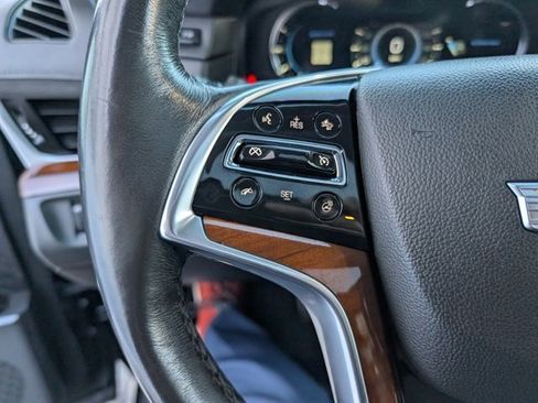 Used 2020 Cadillac Escalade Premium Luxury image 14