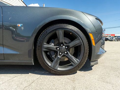 Used 2017 Chevrolet Camaro SS image 4