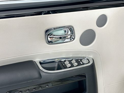 Certified 2016 Rolls-Royce Ghost image 17