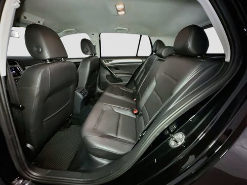 Used 2015 Volkswagen Golf S FWD image 21