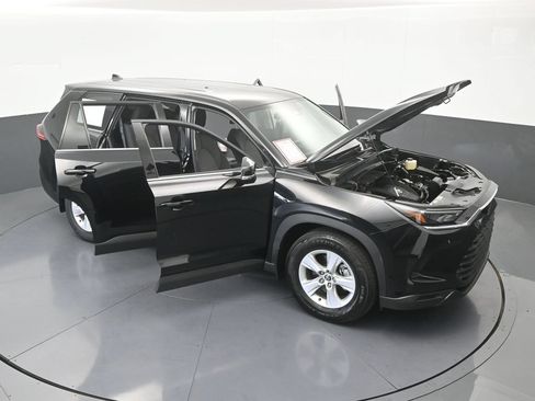Used 2025 Toyota Grand Highlander FWD image 59