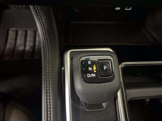 Used 2024 Nissan Pathfinder Platinum AWD/4WD image 22