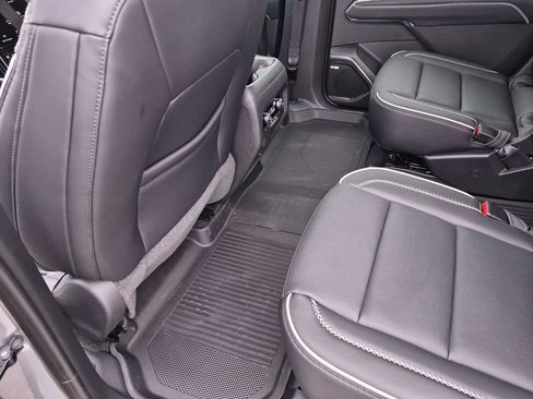 New 2026 GMC Acadia Denali AWD/4WD image 37