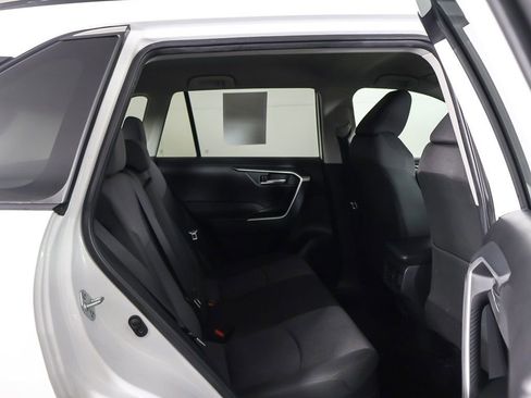 Used 2025 Toyota RAV4 XLE AWD/4WD image 30