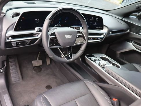 Used 2024 Cadillac Lyriq Sport RWD image 5