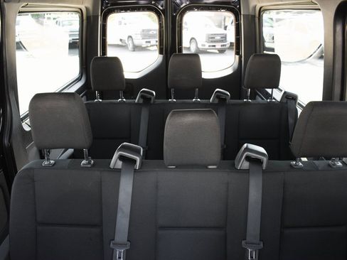 Used 2021 Mercedes-Benz Sprinter 2500 image 29