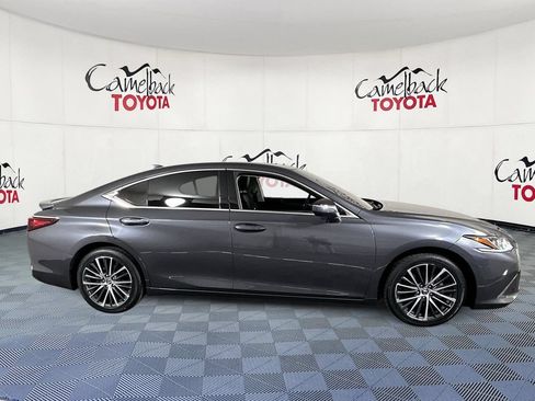 Used 2025 Lexus ES 300h w/ Premium Package FWD image 8