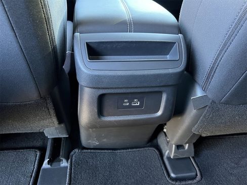 Certified 2025 Nissan Pathfinder S image 25