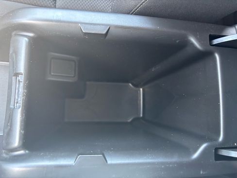 Used 2022 Chevrolet Colorado LT w/ Safety Package image 43