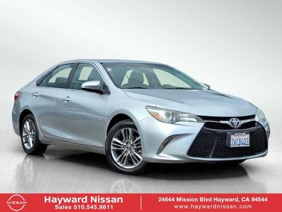 Used 2016 Toyota Camry SE w/ Moonroof Package