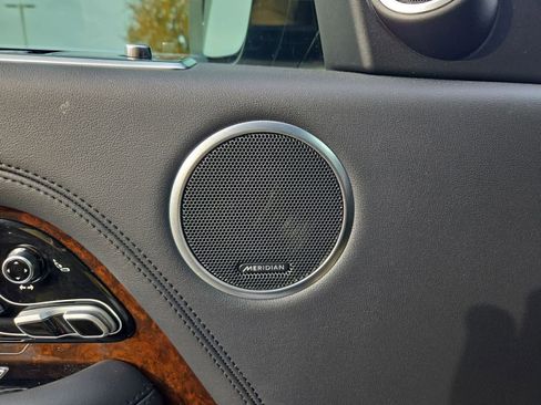 Used 2020 Land Rover Range Rover Long Wheelbase HSE image 31