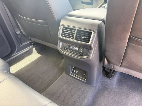 Used 2026 Volkswagen Atlas SE FWD image 20