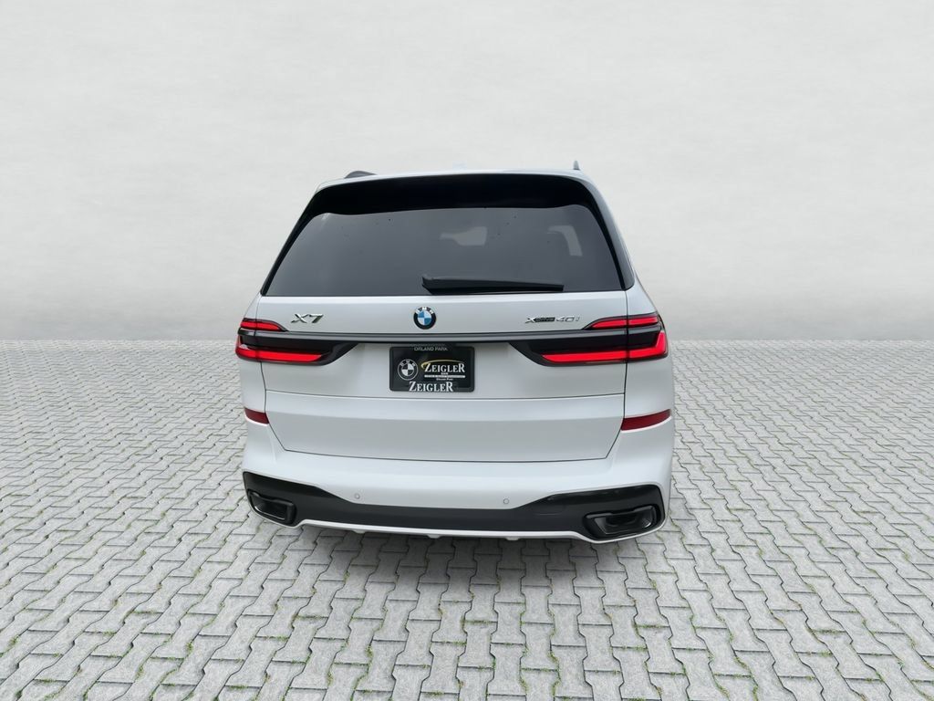 Used 2027 BMW X7 xDrive40i w/ Executive Package AWD/4WD image 7