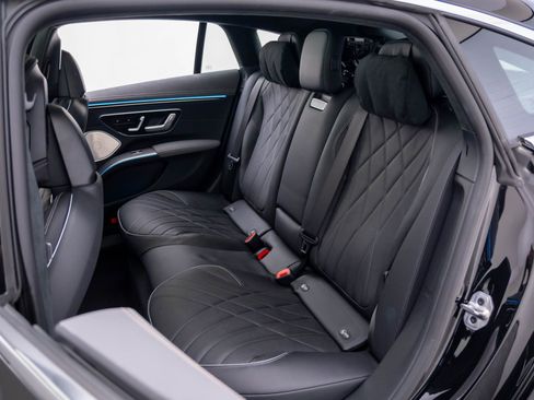 Used 2023 Mercedes-Benz EQS 580 4MATIC Sedan image 21