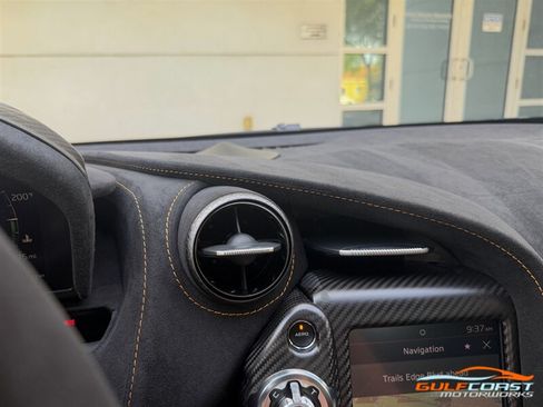 Used 2021 McLaren 765LT RWD image 17