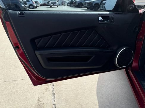 Used 2014 Ford Mustang GT RWD image 13