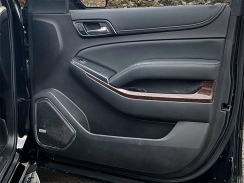 Used 2017 GMC Yukon SLT image 21