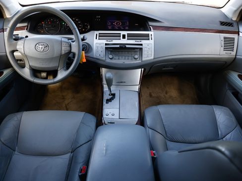 Used 2008 Toyota Avalon Limited image 2