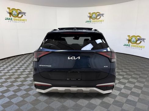 Certified 2024 Kia Sportage EX w/ EX Premium Package AWD/4WD image 9